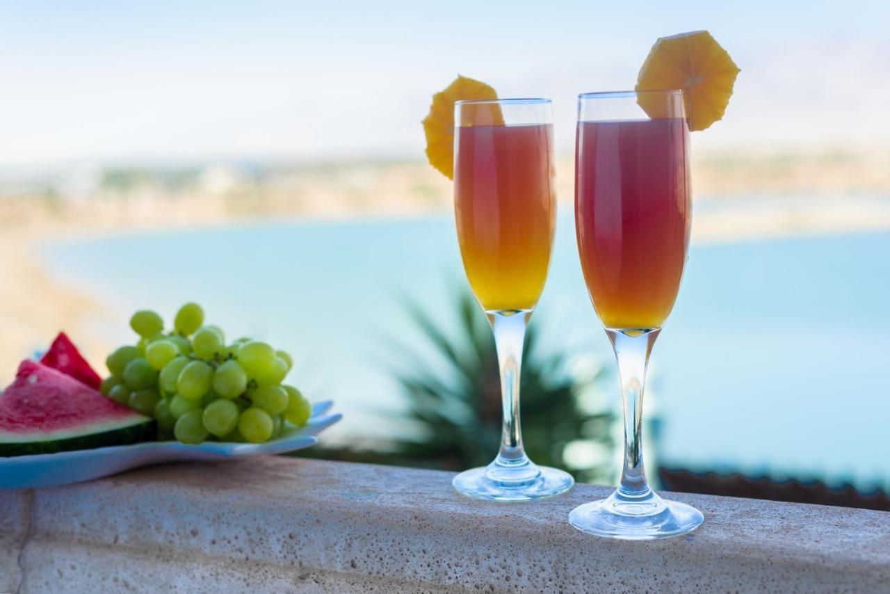 Herods Boutique Eilat A Premium Collection By Fattal Hotels Zimmer foto A Bellini cocktail