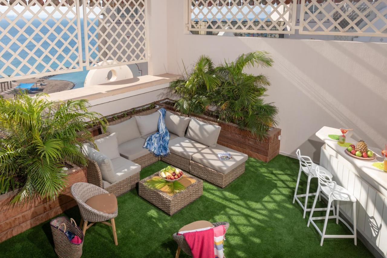 Herods Boutique Eilat A Premium Collection By Fattal Hotels Exterior foto Artificial grass on a balcony