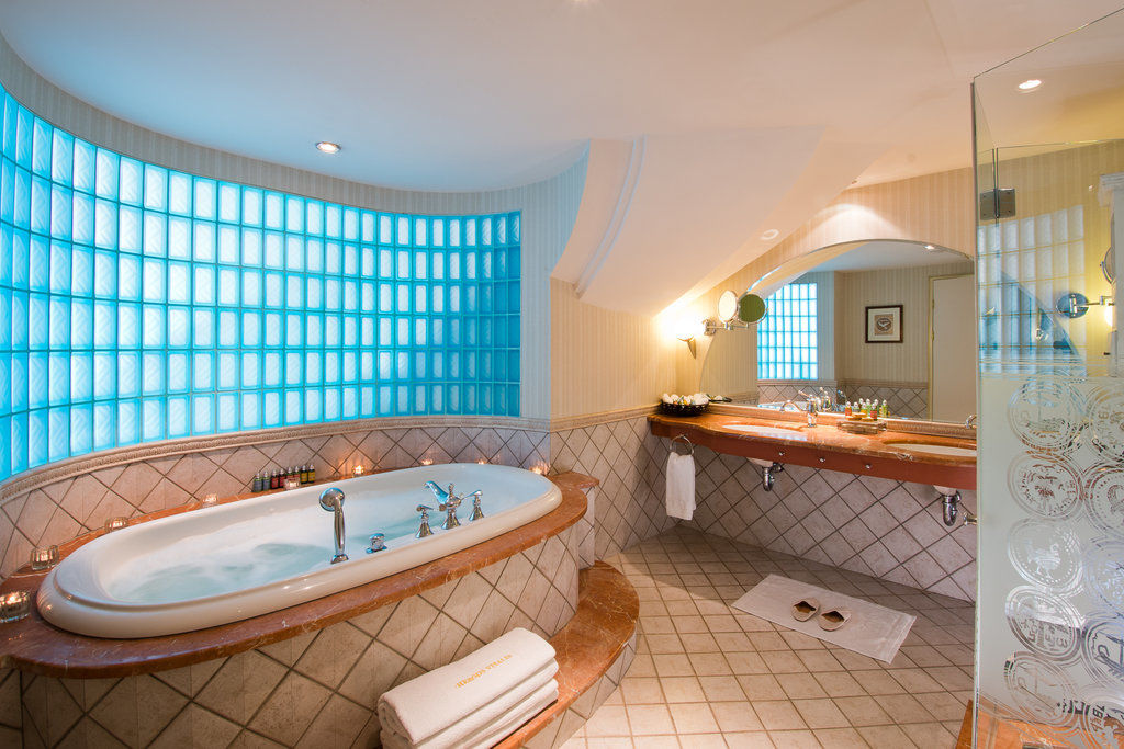 Herods Boutique Eilat A Premium Collection By Fattal Hotels Exterior foto A bathroom in a hotel